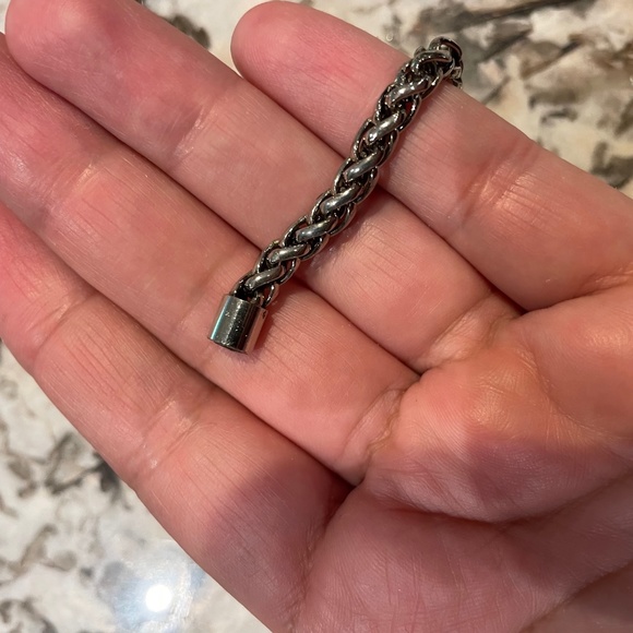 Silver Tone Magnetic Woven Chain Bracelet Unisex - Picture 5 of 6